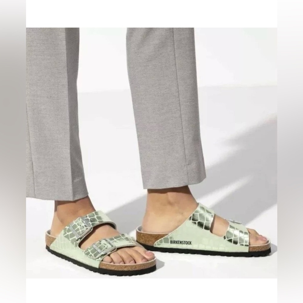 Birkenstock Arizona Unisex Gator Gleam Green Metallic Sandals Size 37 US 6 NEW